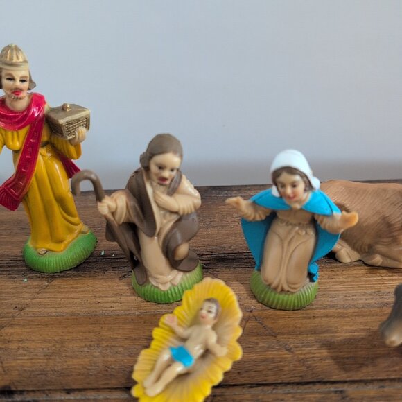 Vintage Plastic Nativity Scene Jesus Mary Wisemen - Picture 4 of 6